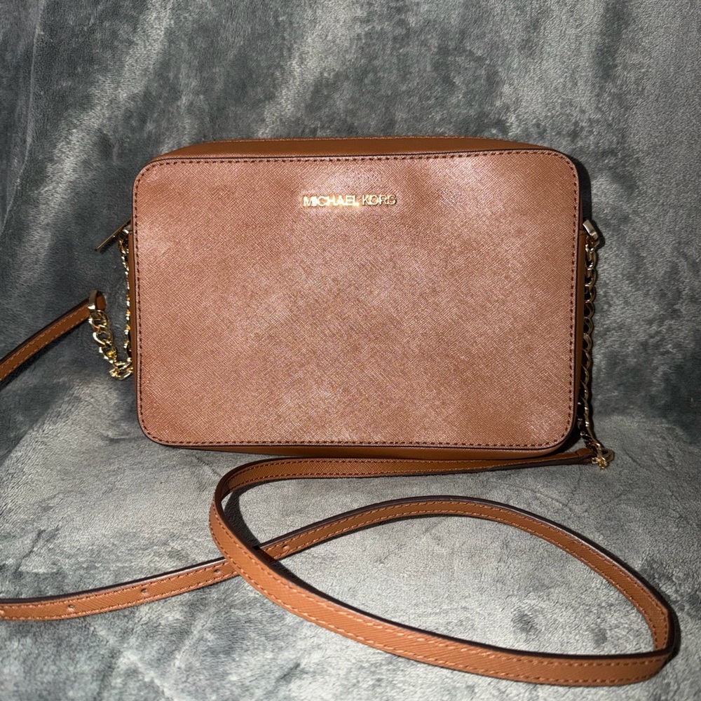 Michael Kors Jet Set Tan Saffiano Leather Crossbody with Gold Hardware